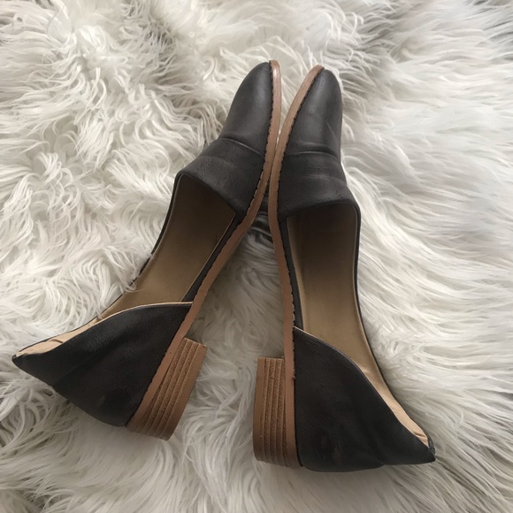 Side Cut Out Flats Size 8.5 - Picture 4 of 8